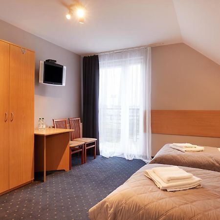 Hotel Wena Kielce Bagian luar foto