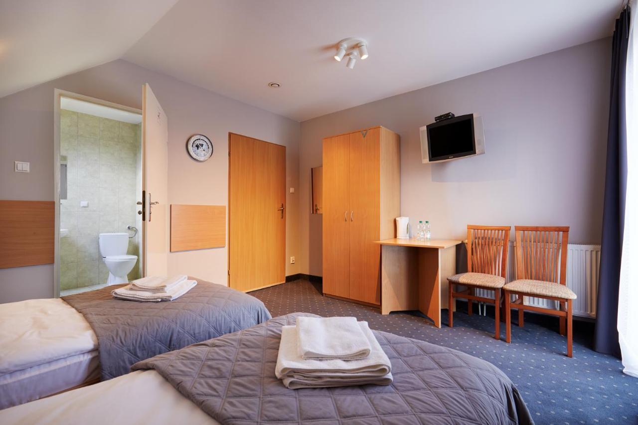 Hotel Wena Kielce Bagian luar foto