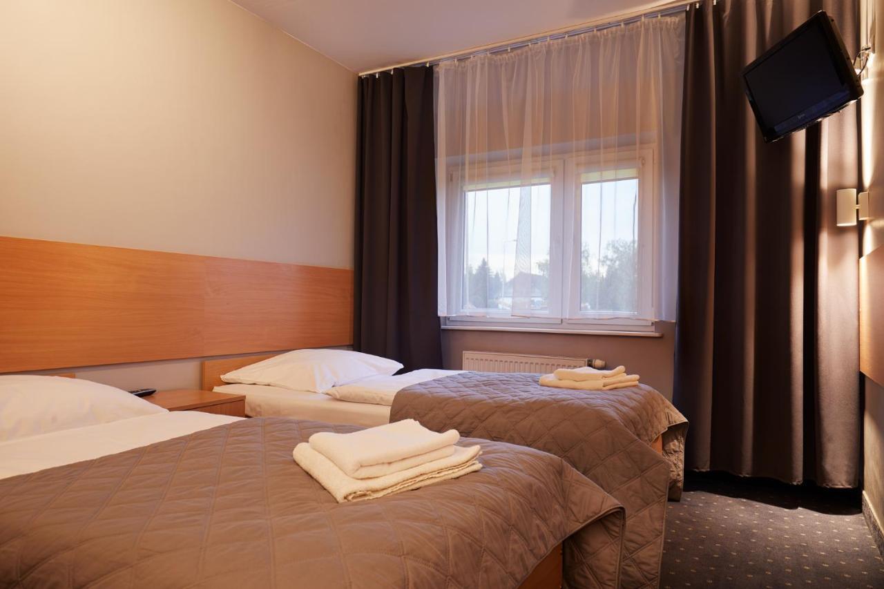 Hotel Wena Kielce Bagian luar foto