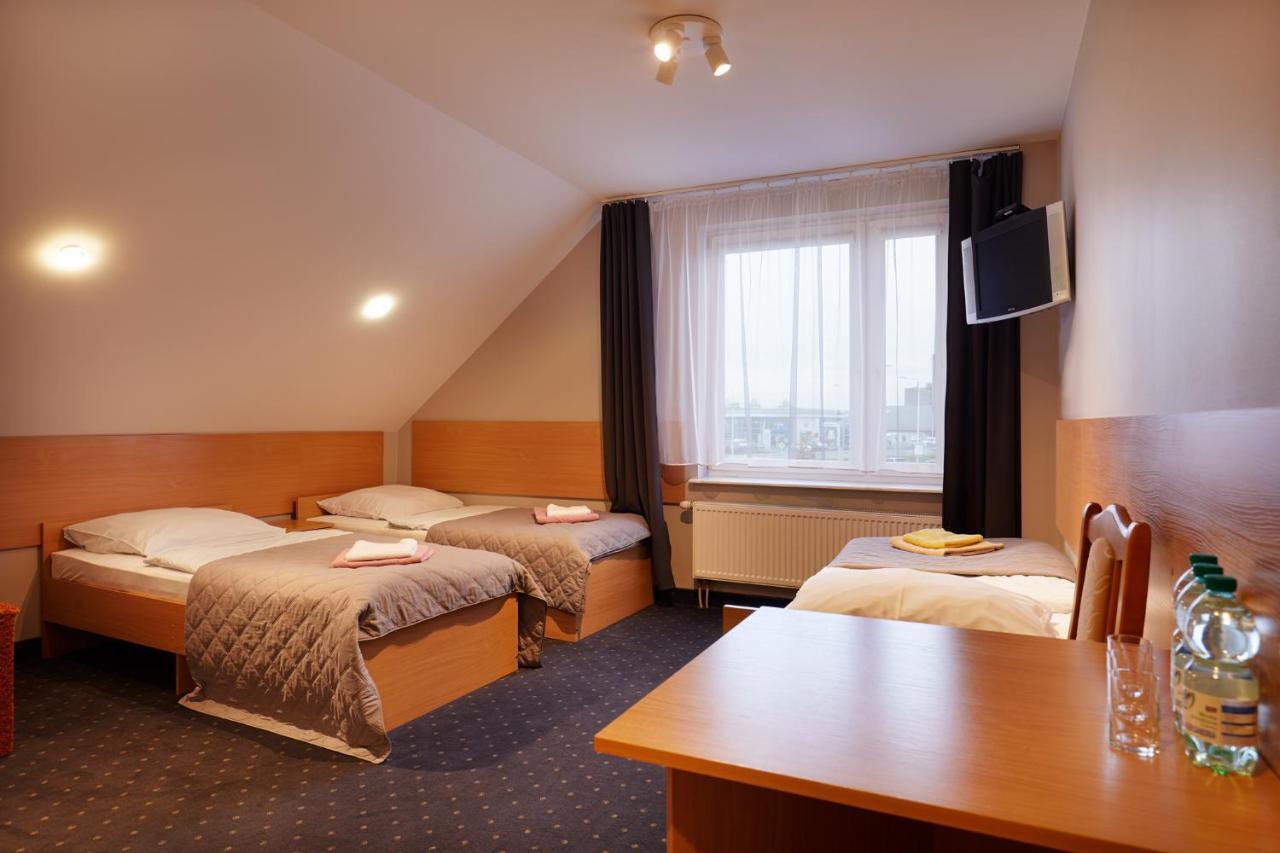 Hotel Wena Kielce Bagian luar foto