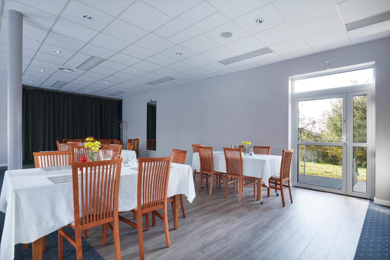 Hotel Wena Kielce Bagian luar foto