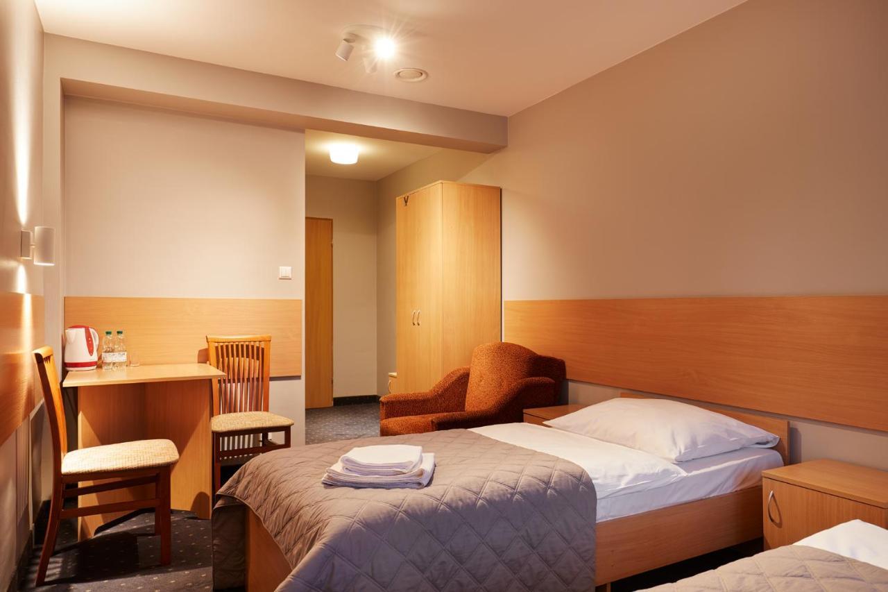 Hotel Wena Kielce Bagian luar foto