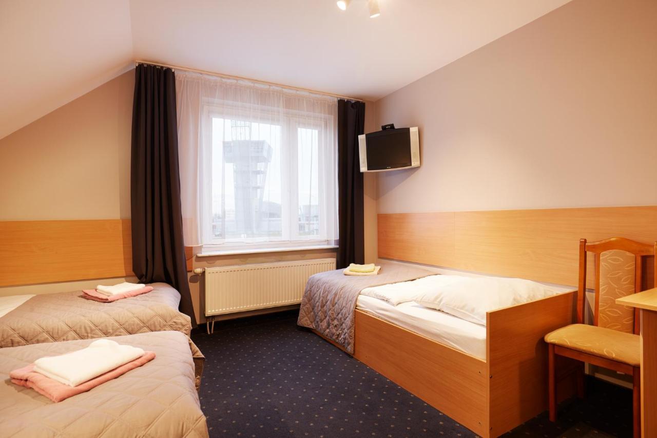 Hotel Wena Kielce Bagian luar foto