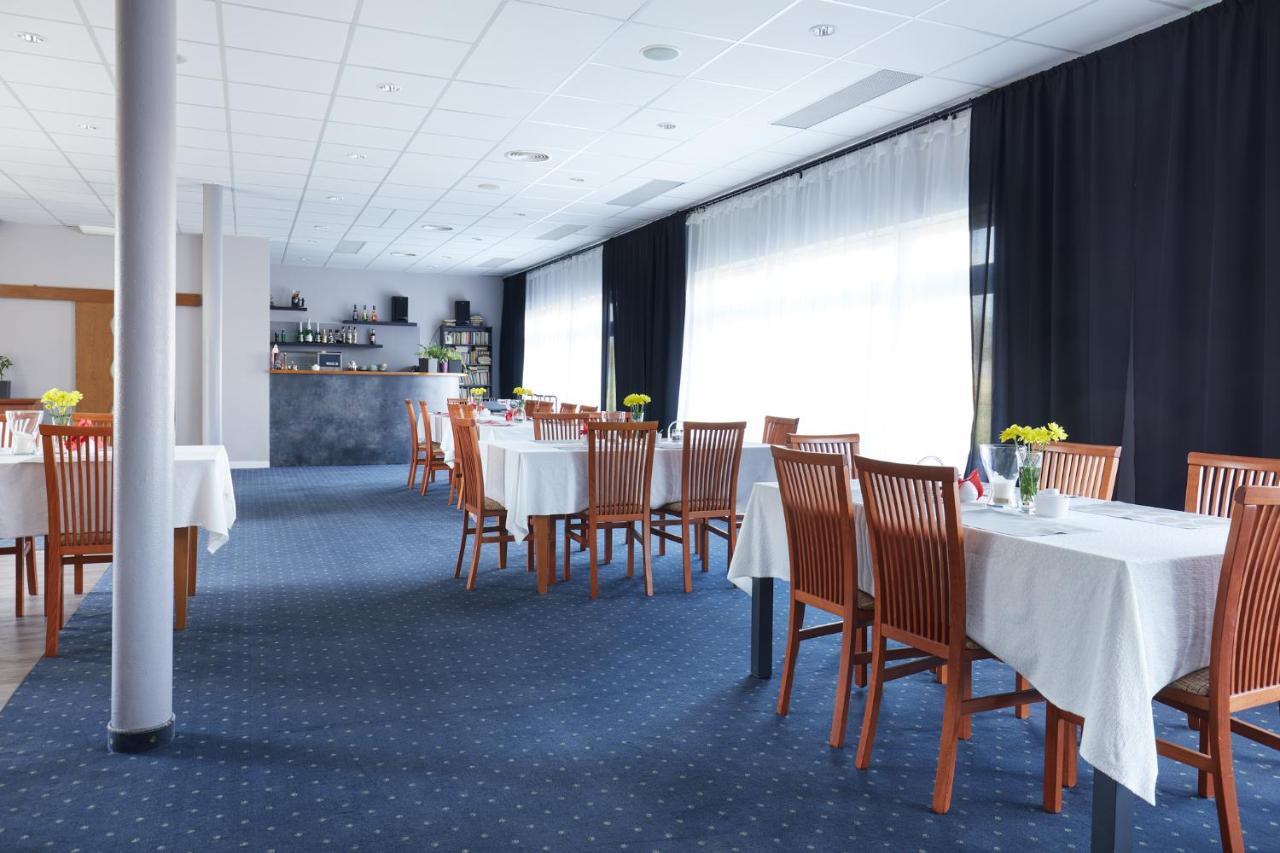 Hotel Wena Kielce Bagian luar foto